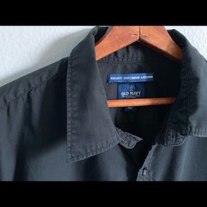 Men’s old navy button down